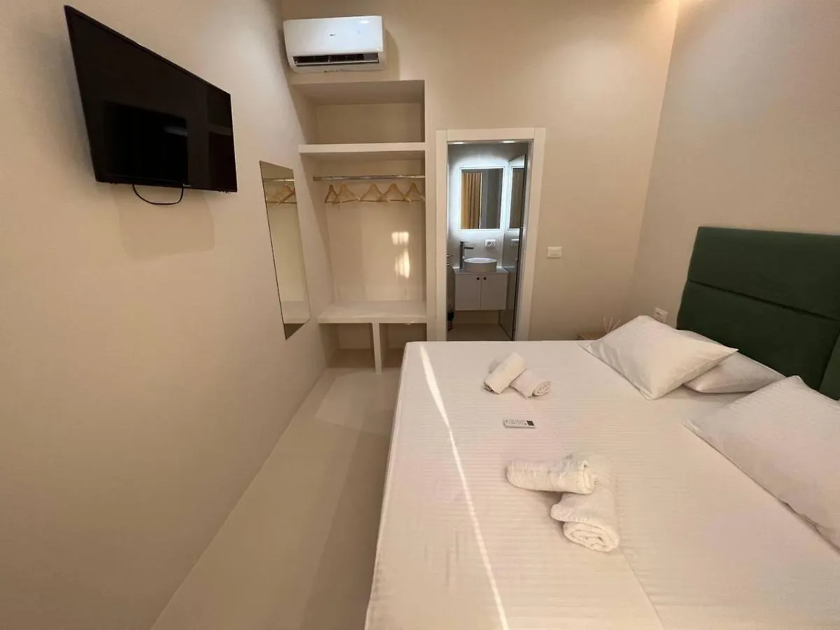 Mare Rooms Vlorë 0*,