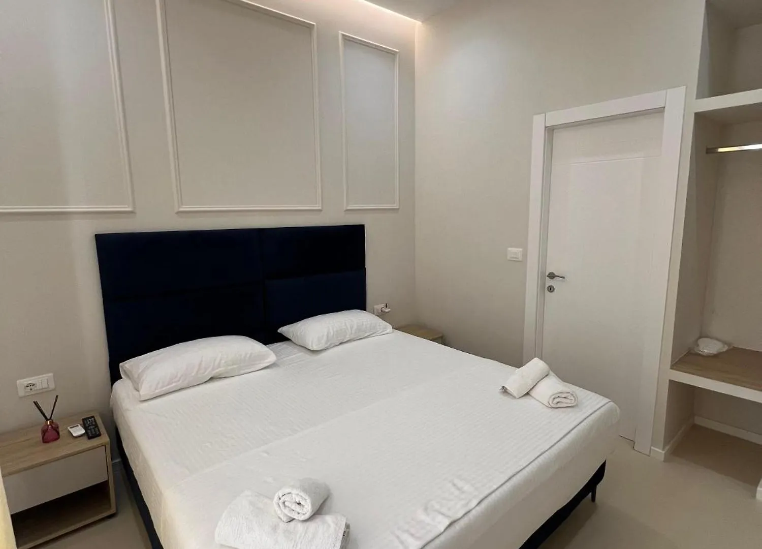 Mare Rooms Vlore Kanine