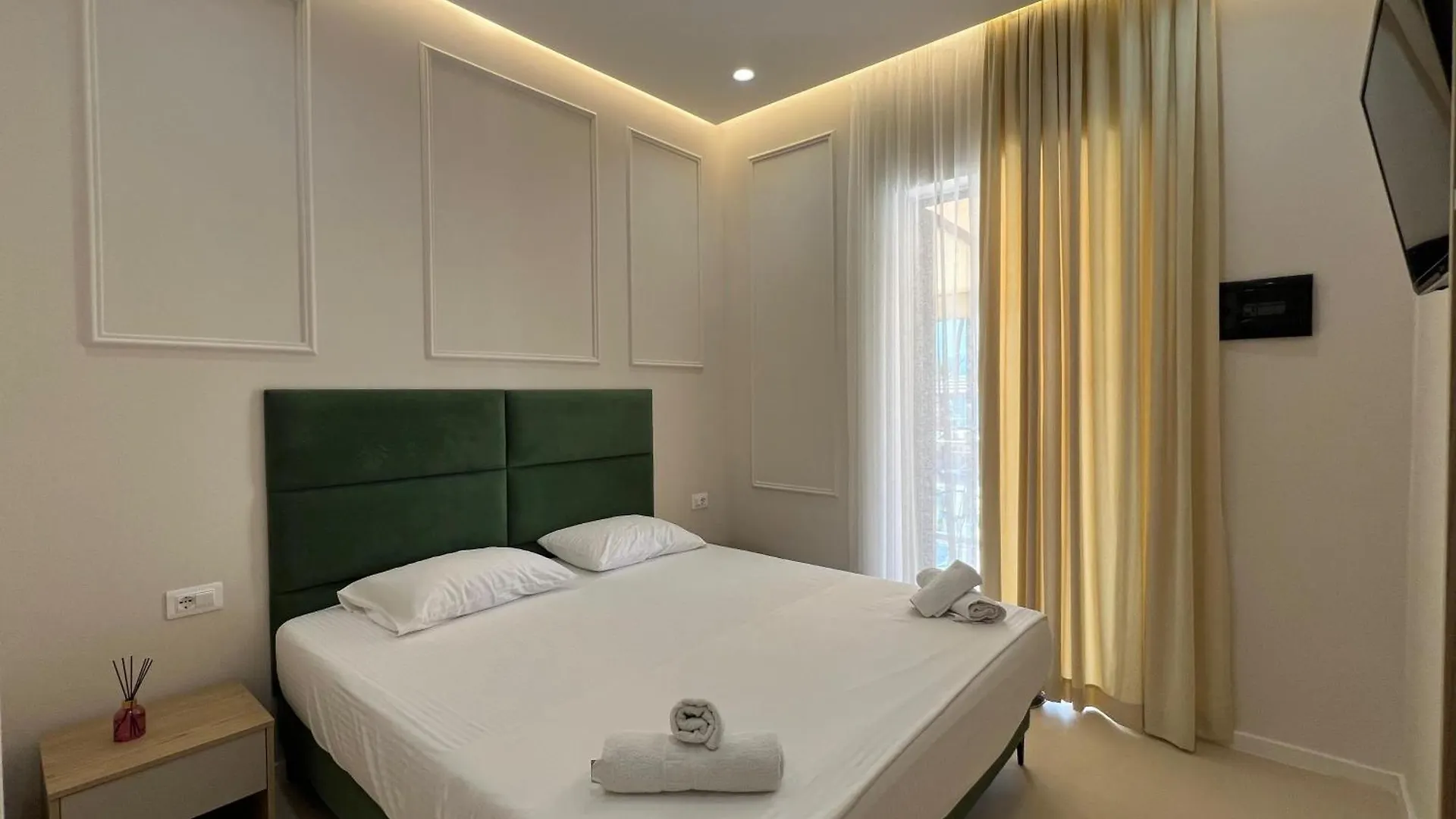Mare Rooms Vlore Kanine 0*,